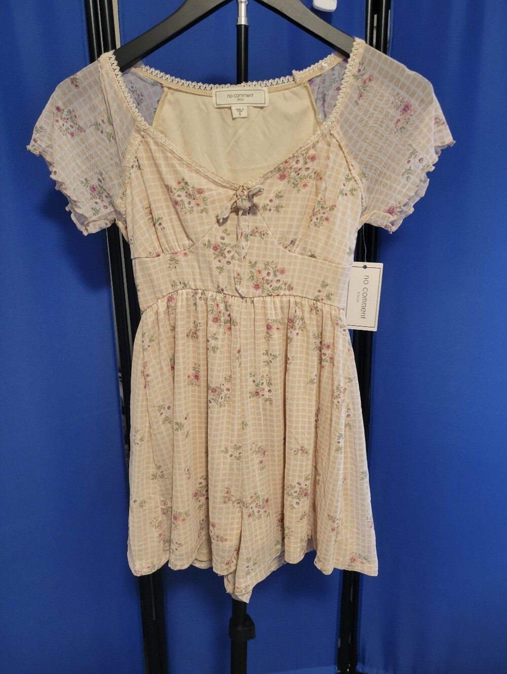 Floral Ruffle Sleeve Romper in Soft Cream - Picture 7 of 8
